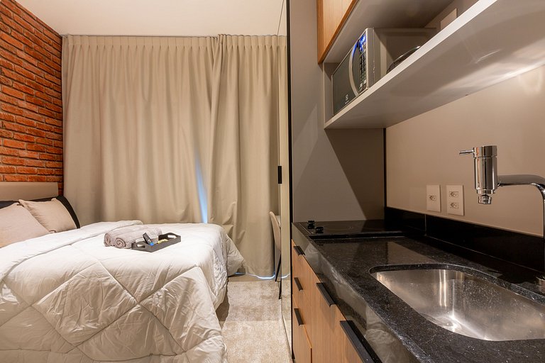 Beautiful Studio with home office at Oscar Freire
