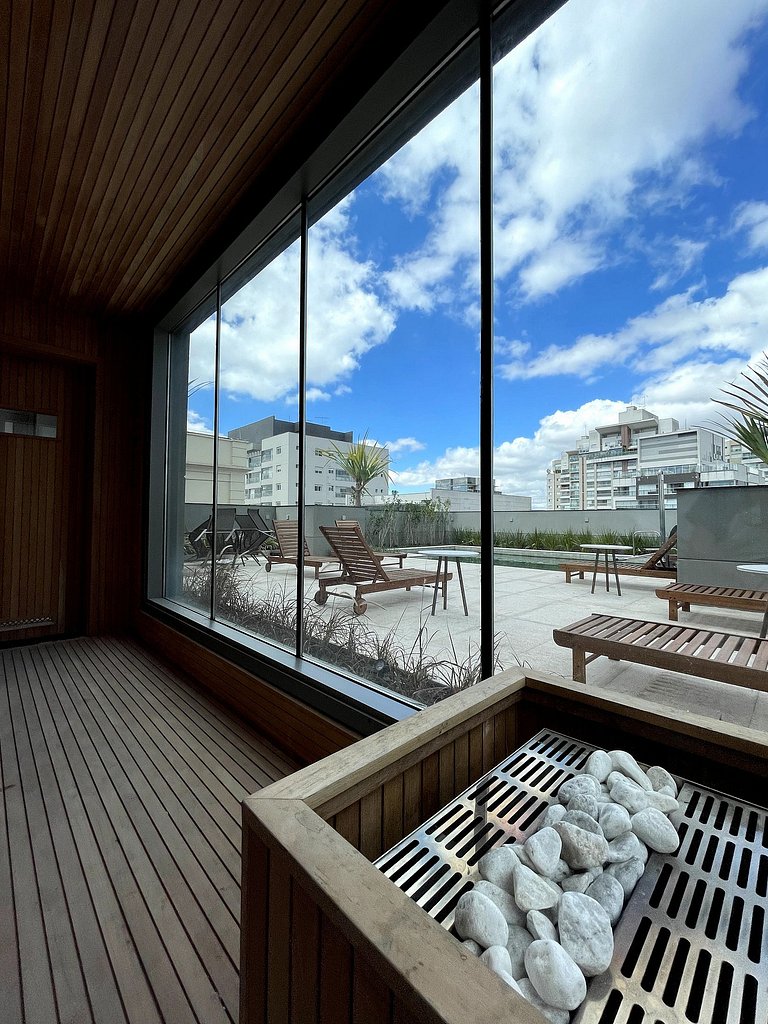 13ª andar, sauna e piscina perto da Av Paulista
