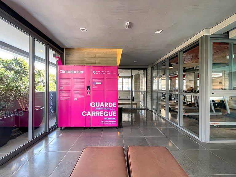 Hermoso estudio con espacio de trabajo en Oscar Freire