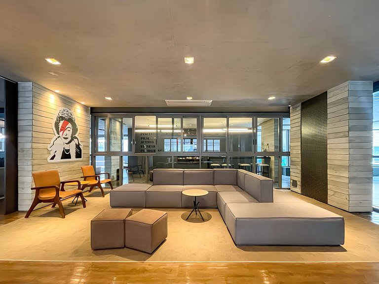 Estudio moderno con espacio para oficina en casa en Oscar Fr