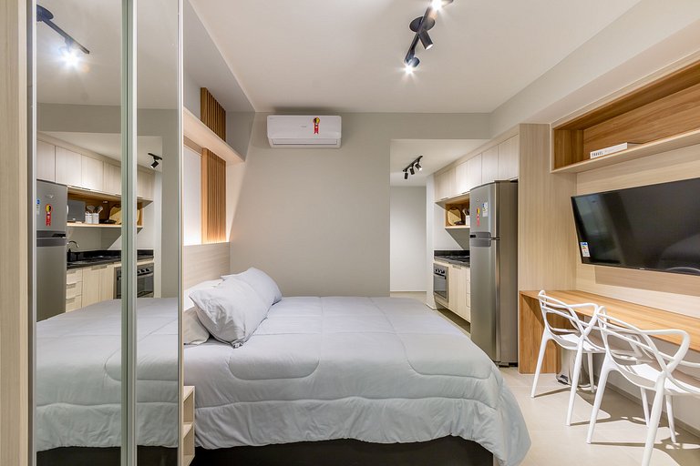 Estacionamento pago ao lado e próximo à Avenida Paulista