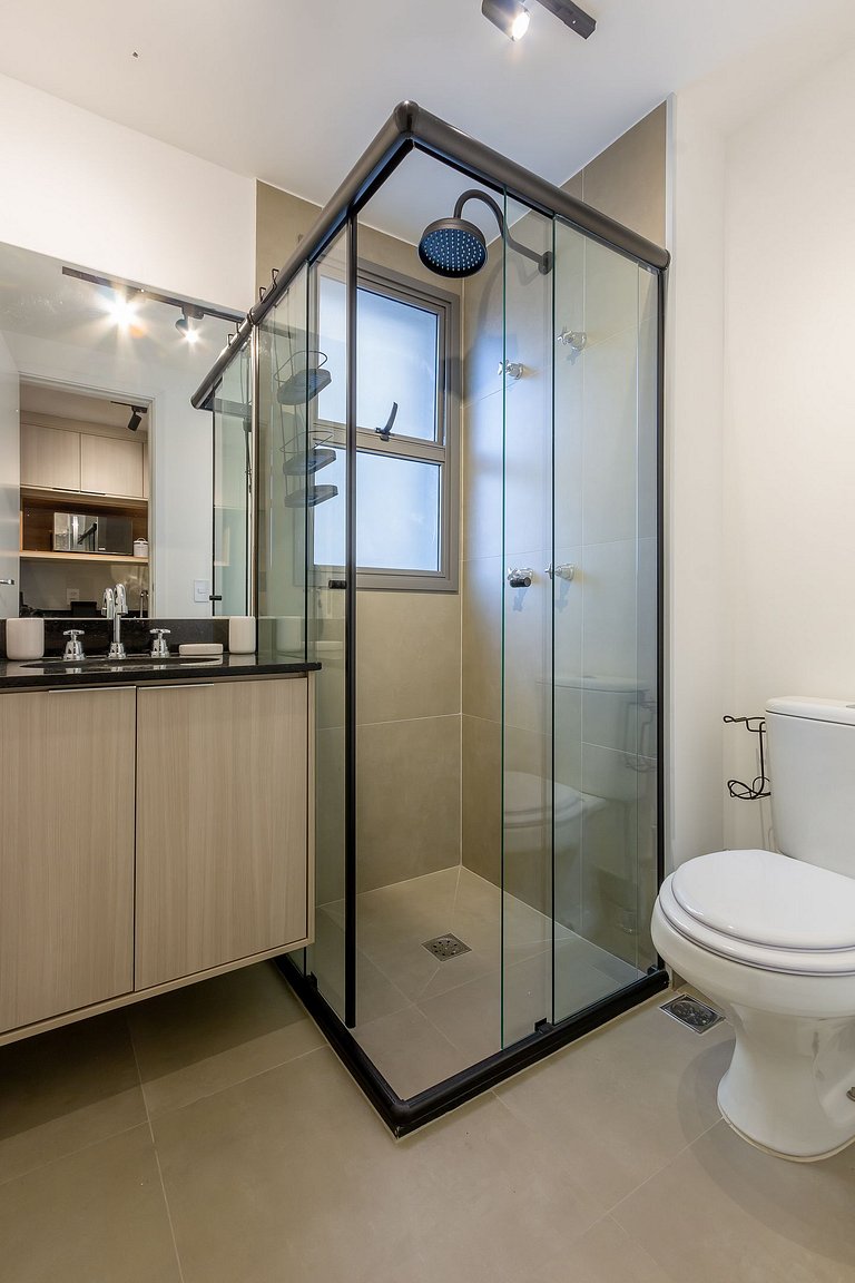 Estacionamento pago ao lado e próximo à Avenida Paulista