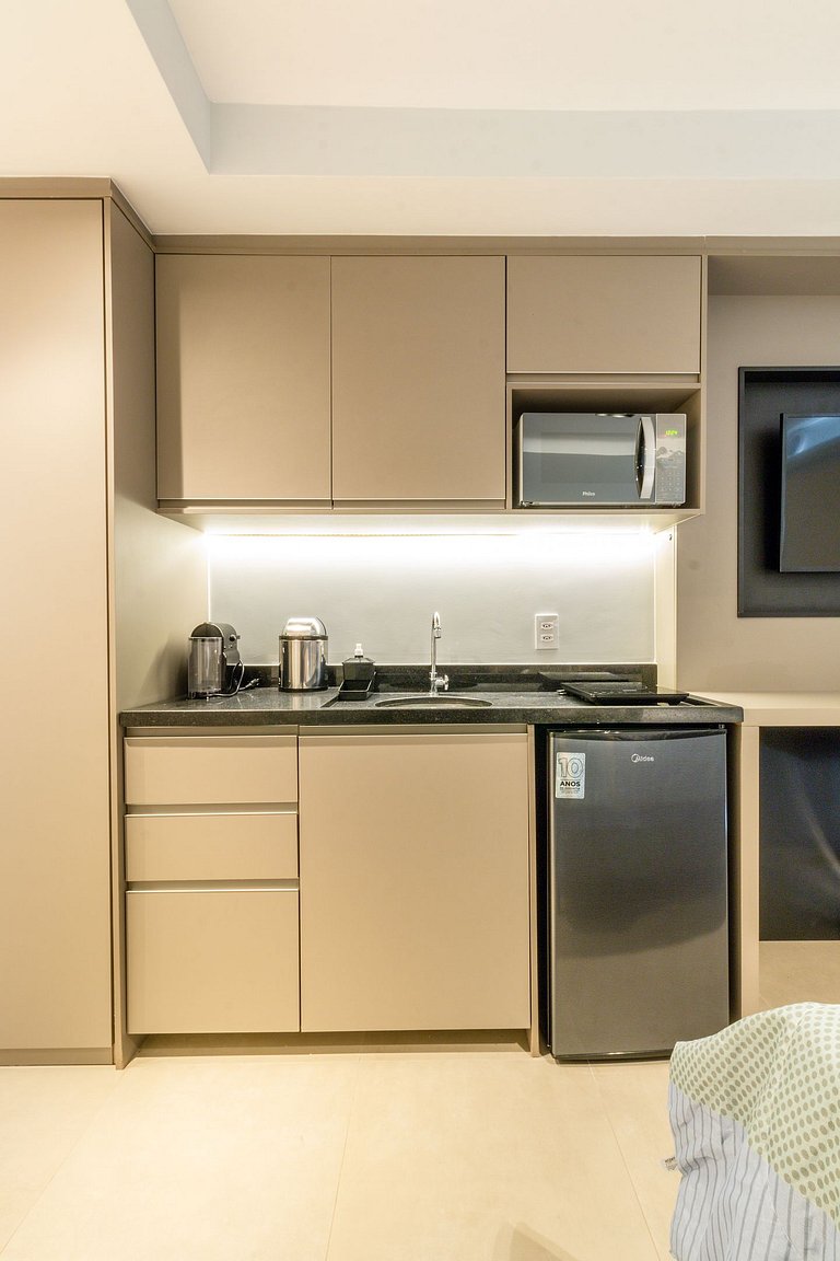 Charming studio with convenient parking nearby