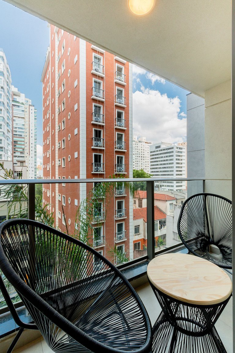 Studio charmoso com estacionamento ao lado