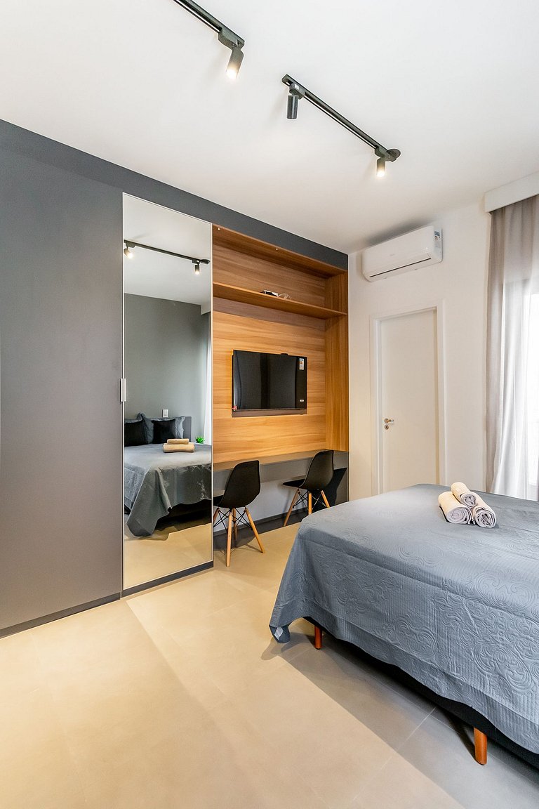 Paid parking next door and Paulista Avenue just a few minute