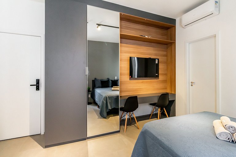 Paid parking next door and Paulista Avenue just a few minute