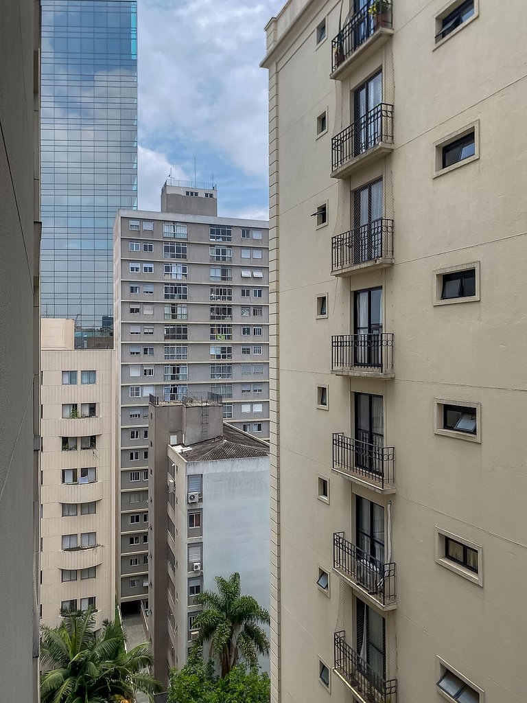 Paid parking next door and Paulista Avenue just a few minute