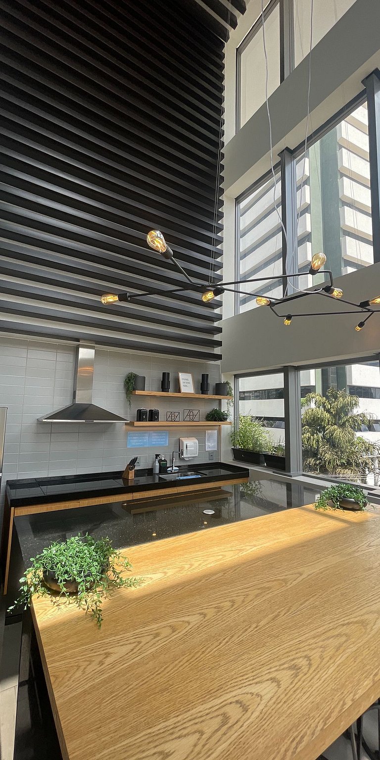 Cozy Apt near Downtown & Metro