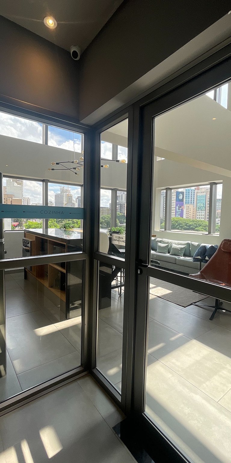 Cozy Apt near Downtown & Metro