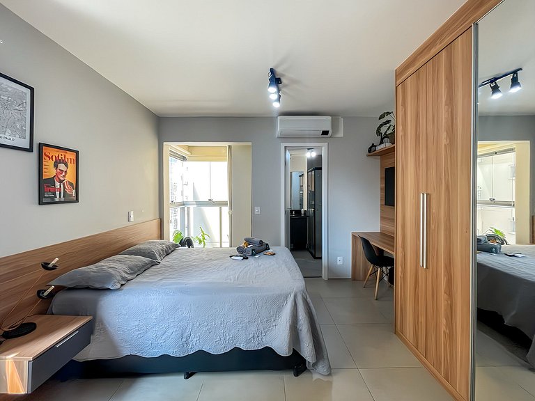 Experience comfort with a swimming pool and sauna in São Pau