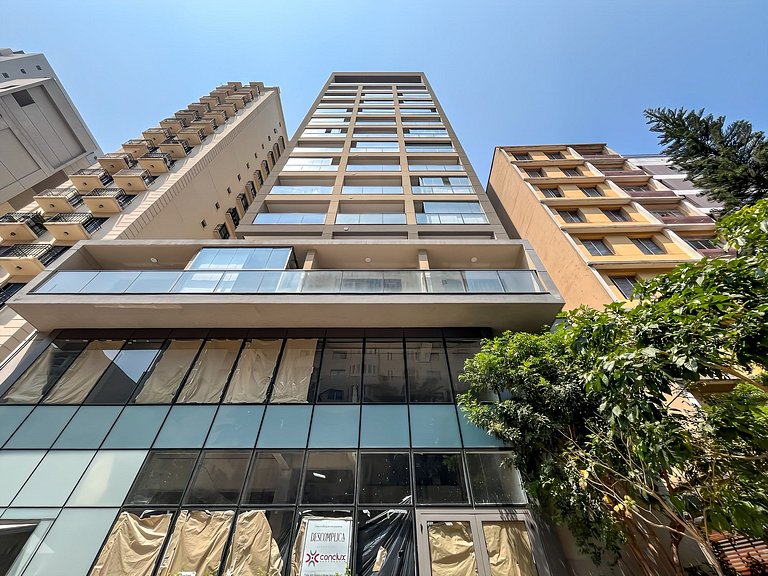 13ª andar, sauna e piscina perto da Av Paulista