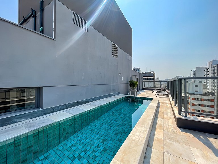 14th floor, with pool and parking on Brigadeiro