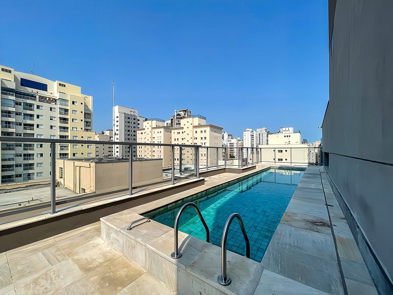 Com piscina, praticidade na Av. Brigadeiro