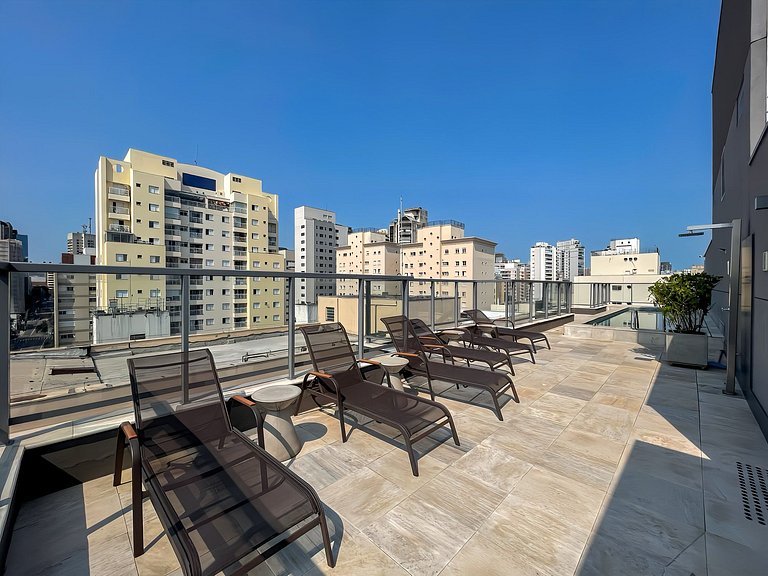 14th floor, with pool and parking on Brigadeiro