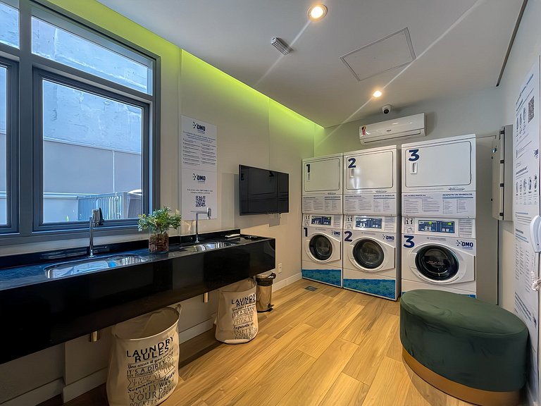 Bedroom and parking available in Jardins