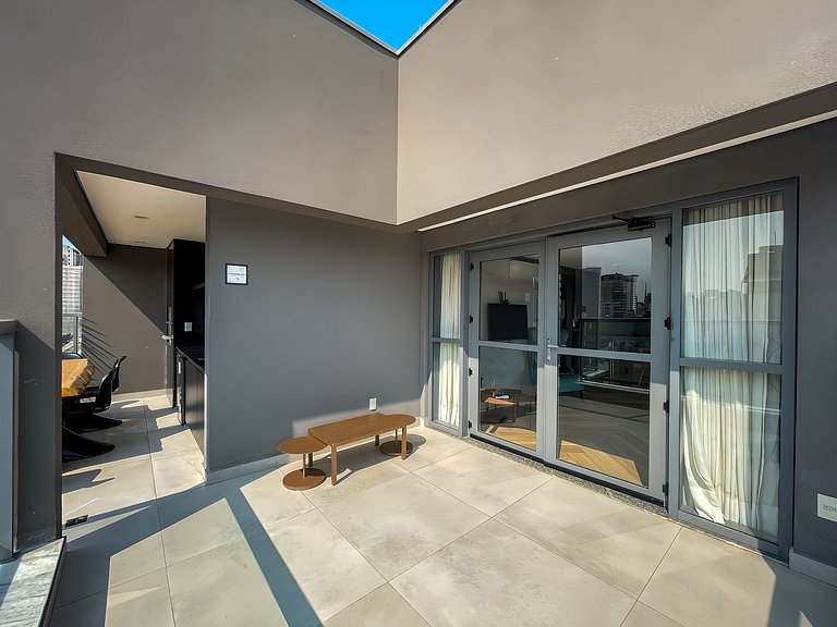 14ª andar,  com piscina e garagem na Brigadeiro