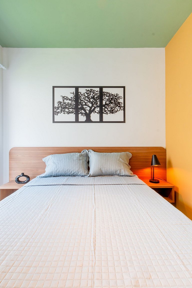Cozy Apt near Downtown & Metro