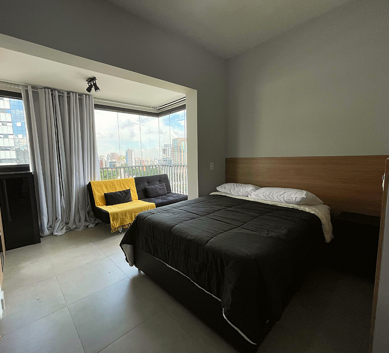 Next to Hosp Oswaldo Cruz, with swimming pool and garage