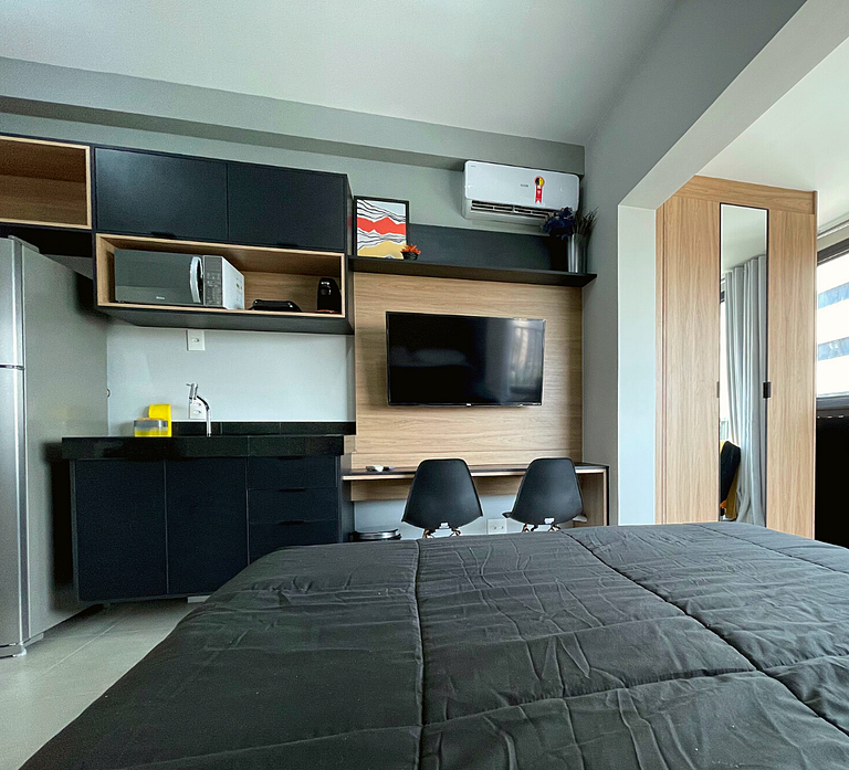 Next to Hosp Oswaldo Cruz, with swimming pool and garage