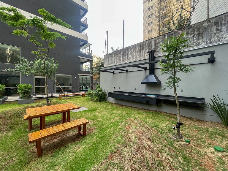 A poucos passos da Avenida Paulista, na Rua Augusta