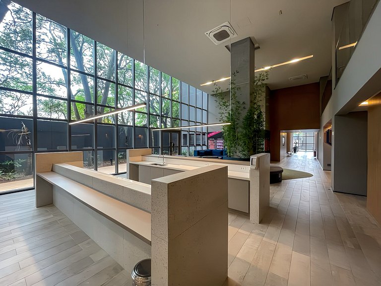 Elegante, com piscina e Valet , prox. Paulista