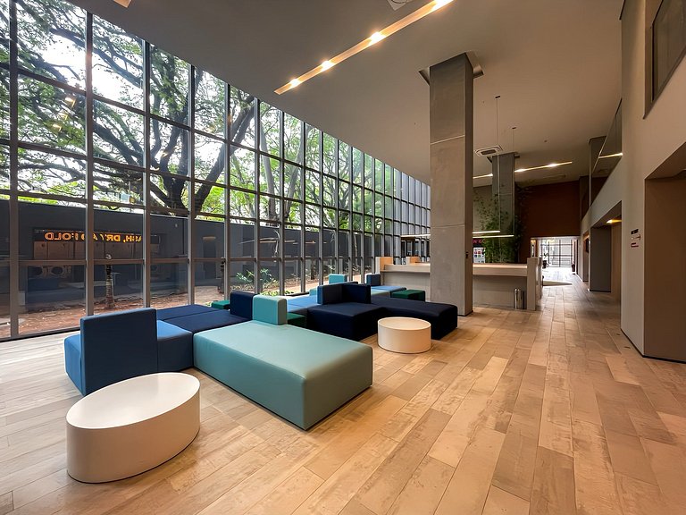 Elegante, com piscina e Valet , prox. Paulista