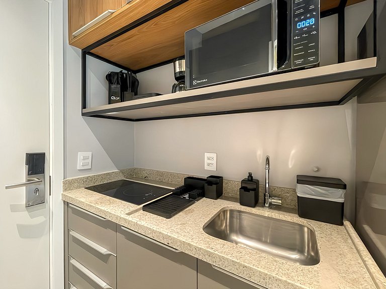 Refúgio moderno com varanda e vista incrível