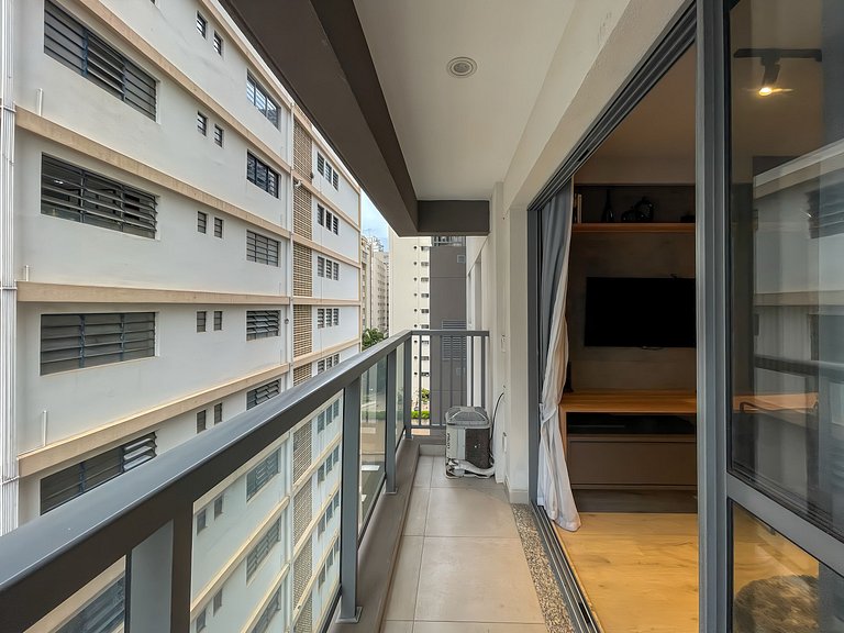 Garagem e piscina disponíveis nos Jardins Paulistas