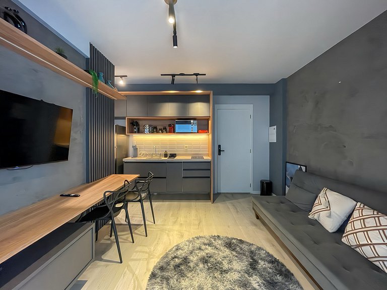 Garage and pool in Jardins Paulistas