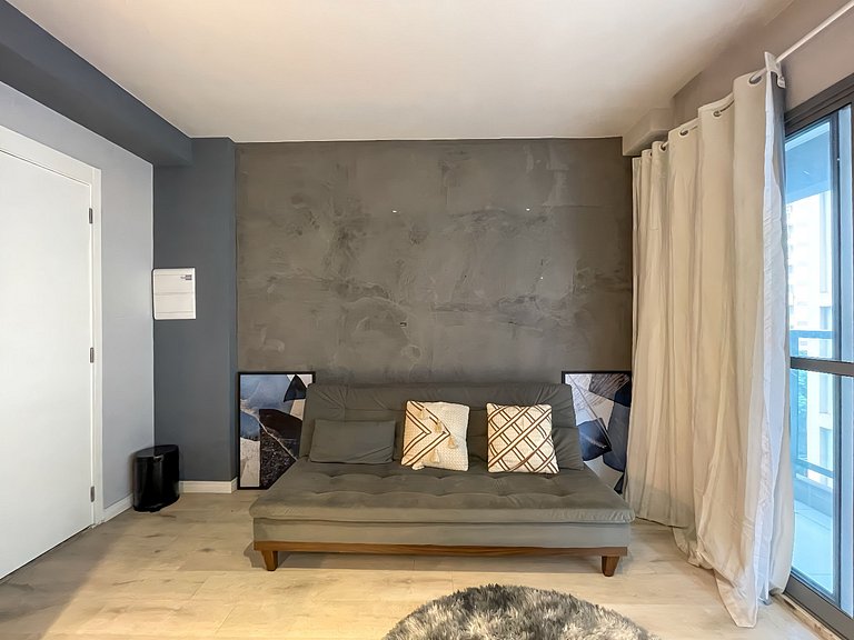 Garage and pool in Jardins Paulistas