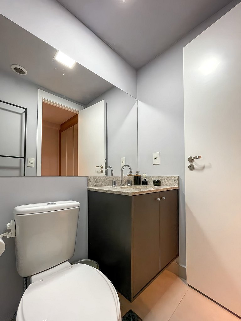 Garagem e piscina disponíveis nos Jardins Paulistas