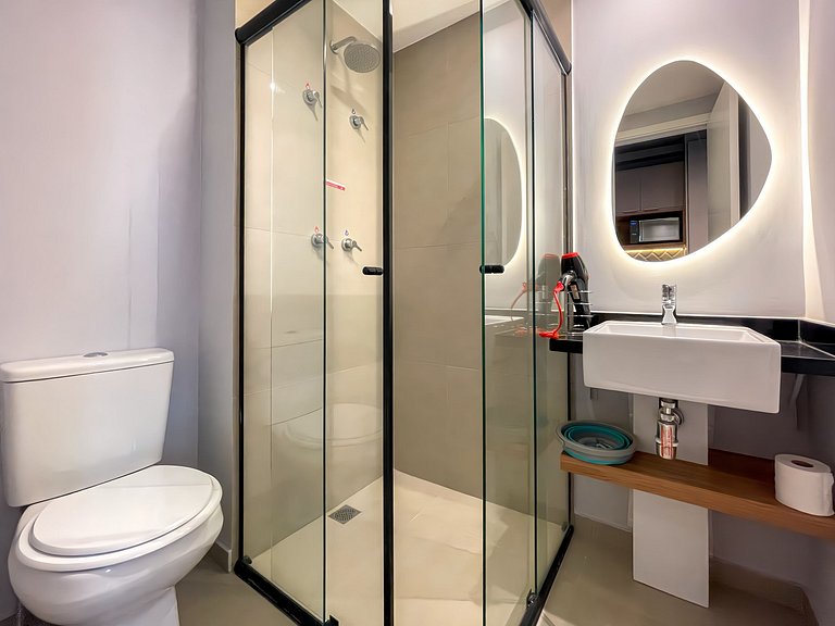 Piscina e rooftop no Paraíso, com estacionamento disponível