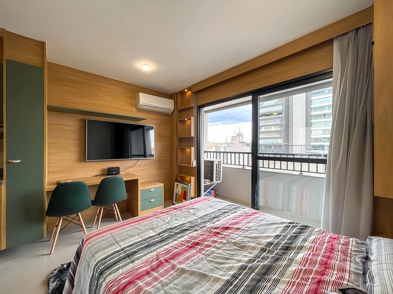 Stay in the heart of Pinheiros – Experience the essence of S