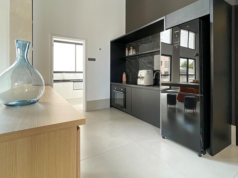 Stay in the heart of Pinheiros – Experience the essence of S