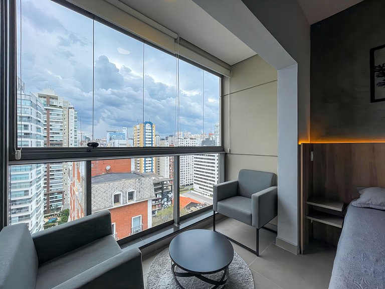 13ª andar, sauna e piscina perto da Av Paulista