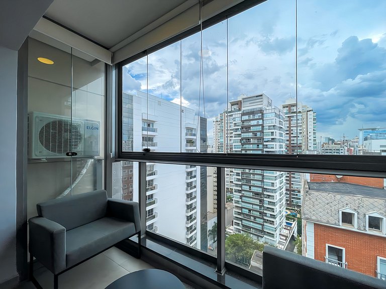 13ª andar, sauna e piscina perto da Av Paulista