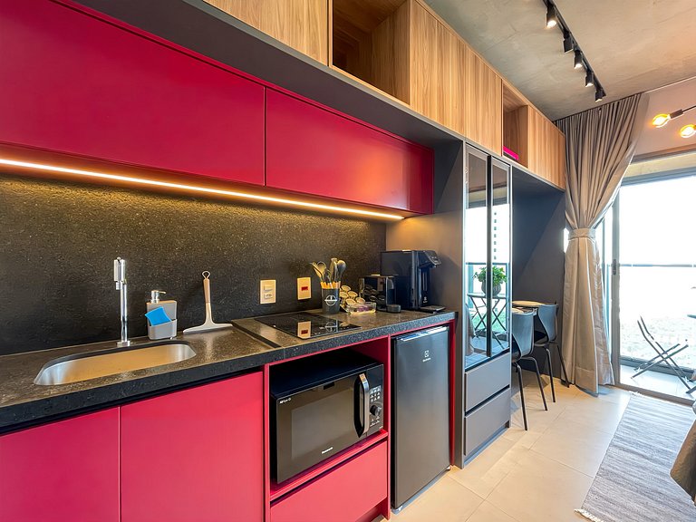 Swimming pool and rooftop in Paraiso, paid parking available