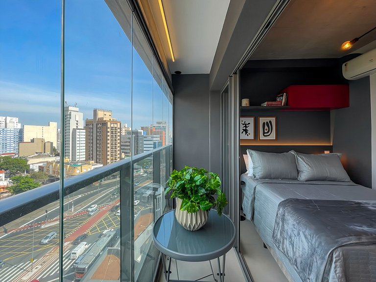 Swimming pool and rooftop in Paraiso, with paid parking