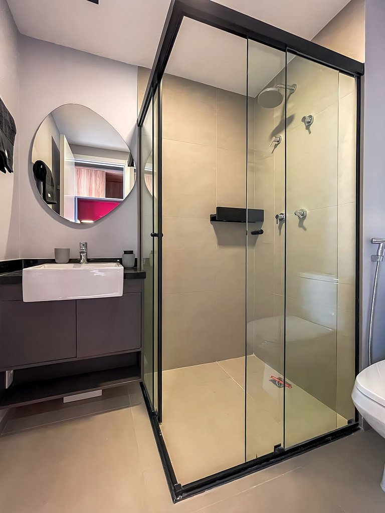 Piscina e rooftop na Avenida Paulista, com estacionamento di