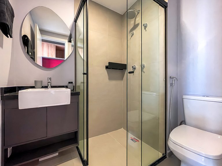 Piscina y terraza en Paraíso, estacionamiento disponible por