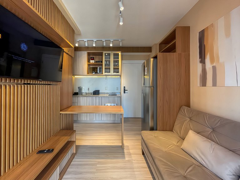 Garagem e piscina localizadas nos Jardins Paulistas