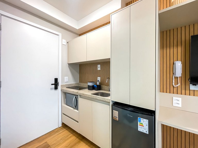 Conforto e elegância, com piscina e metro ao lado