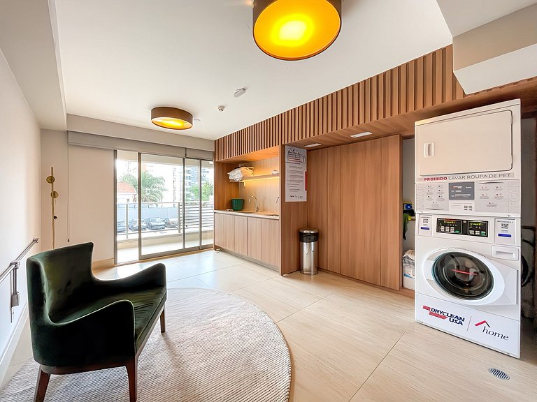 Comfort and convenience near Allianz Park