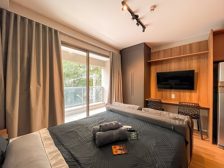 Comfort and convenience near Allianz Park