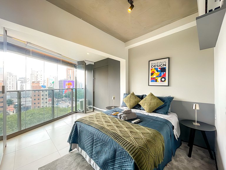 Swimming pool and rooftop next to Av Paulista