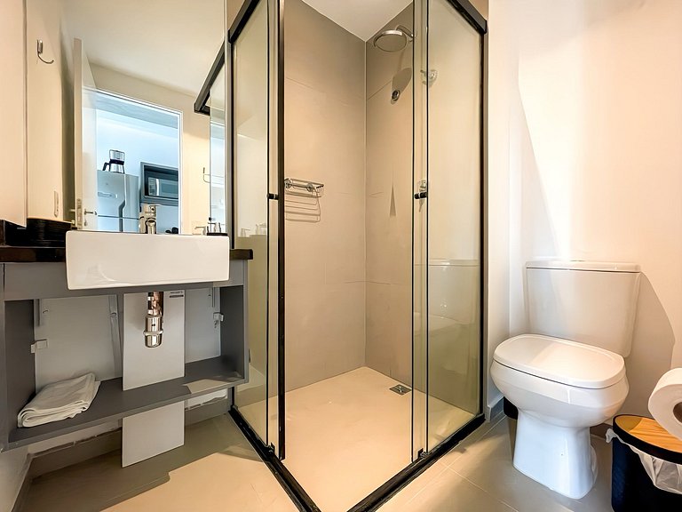 Swimming pool and rooftop near Paulista Avenue