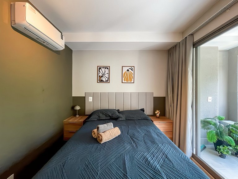 Comfort and convenience near Allianz Park