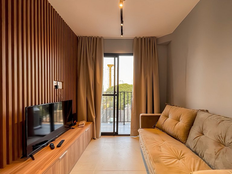 With a swimming pool, located near Moema subway station