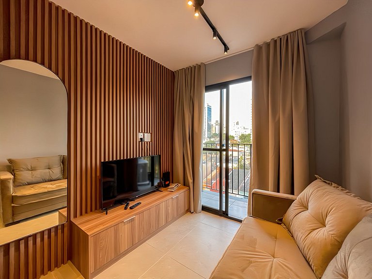 With a swimming pool, located near Moema subway station