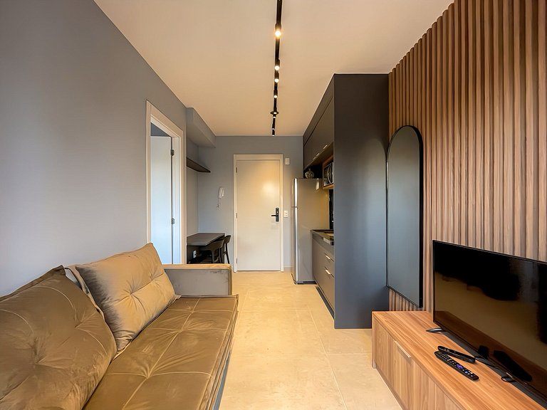 With a swimming pool, located near Moema subway station